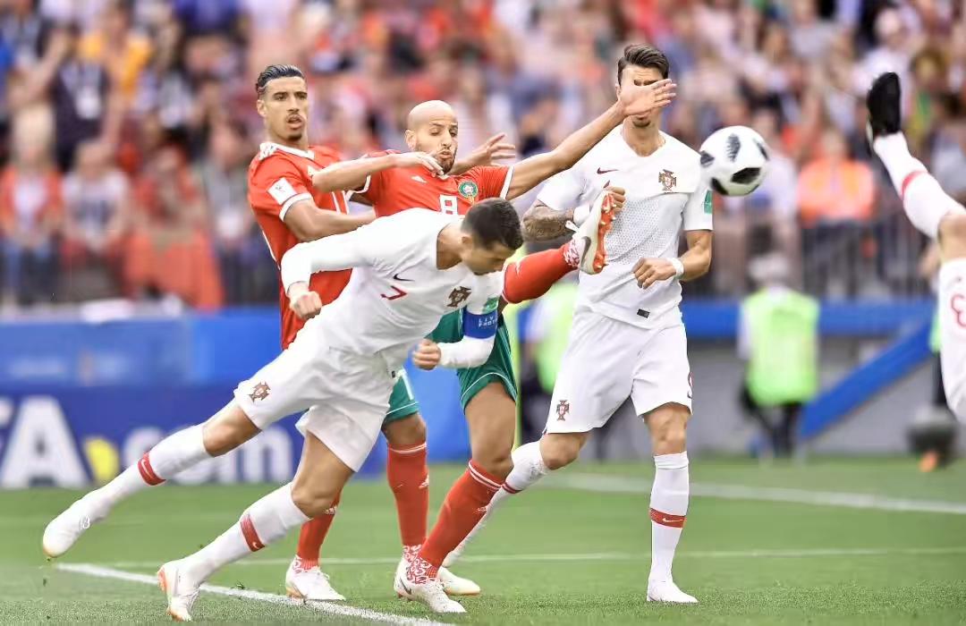  拉齐奥角球战术屡试不爽，蓝鹰双塔连线头槌建功  